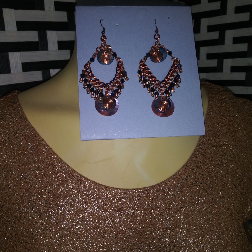 EARRINGS - Picture 2 of 2